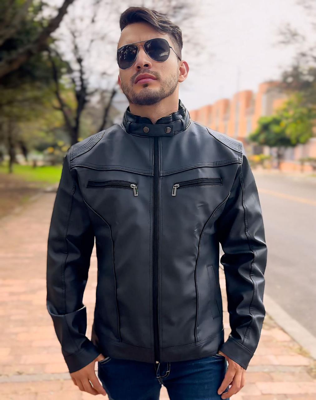 Chaqueta clásica en cuero textil